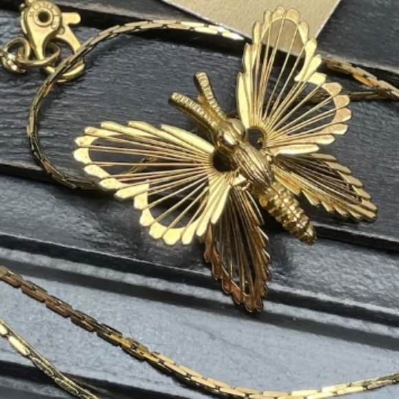 Monet Jewelry - Vintage Butterfly Monet Necklace
